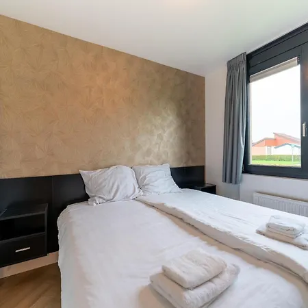 In Zevenhuizen With Shared Pool Vakantiehuis Zevenhuizen (Zuidplas)